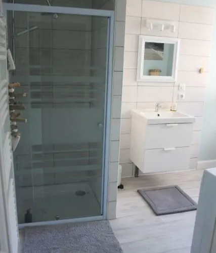 A Tire-larigot Дом отдыха